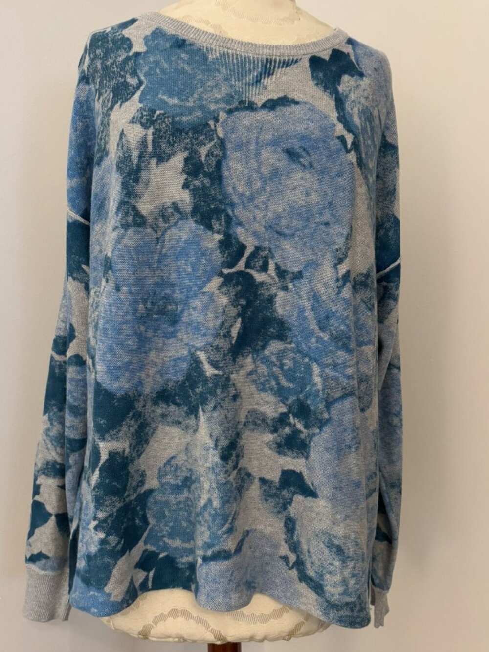 NEW! Sundance Catalog Blue Floral Cotton Sweater XL BOXY RELAXED FIT CASUAL